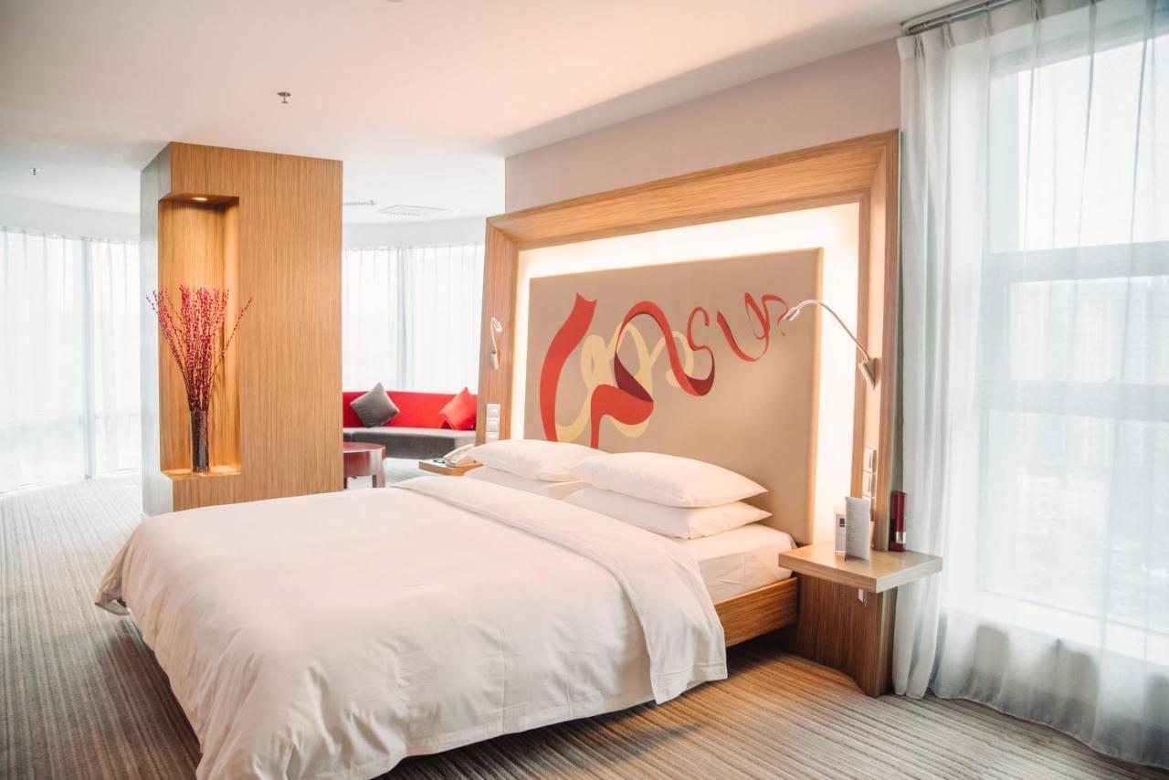 Novotel Guiyang Downtown Екстериор снимка